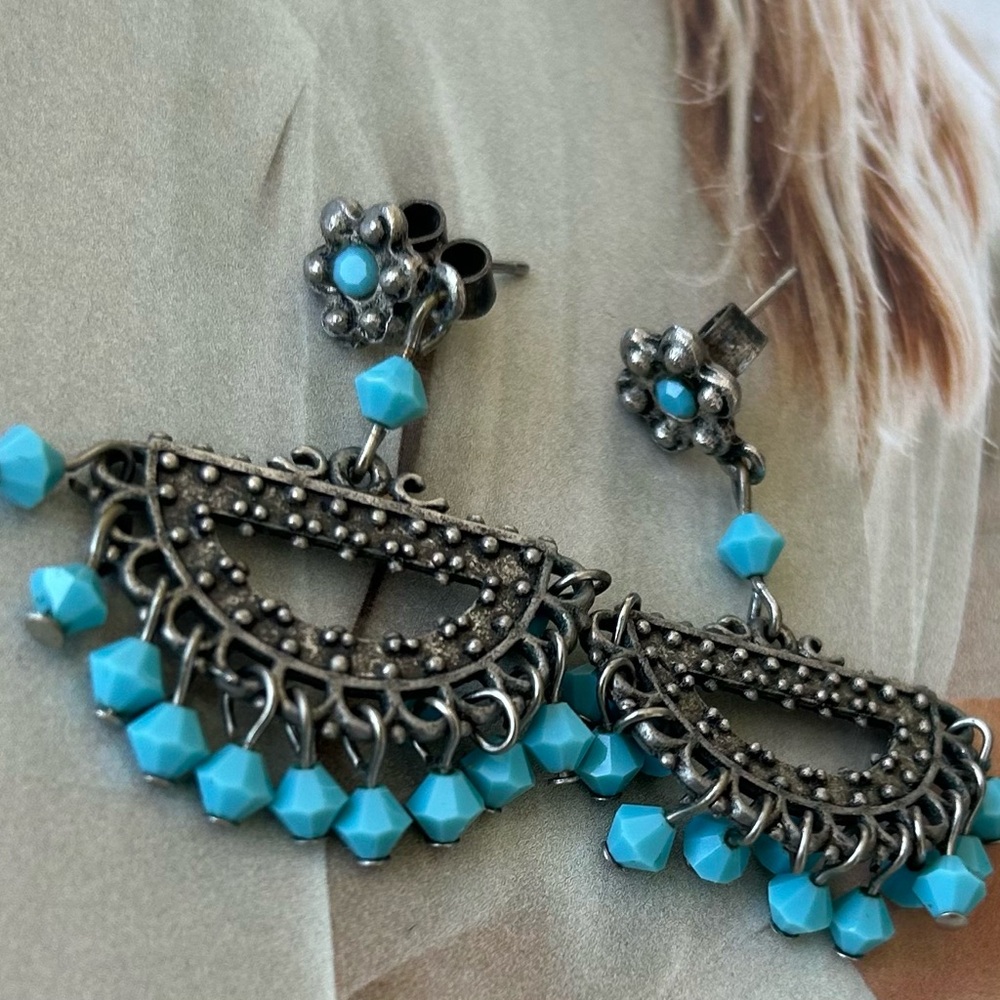 Dangly turquoise bead earrings
